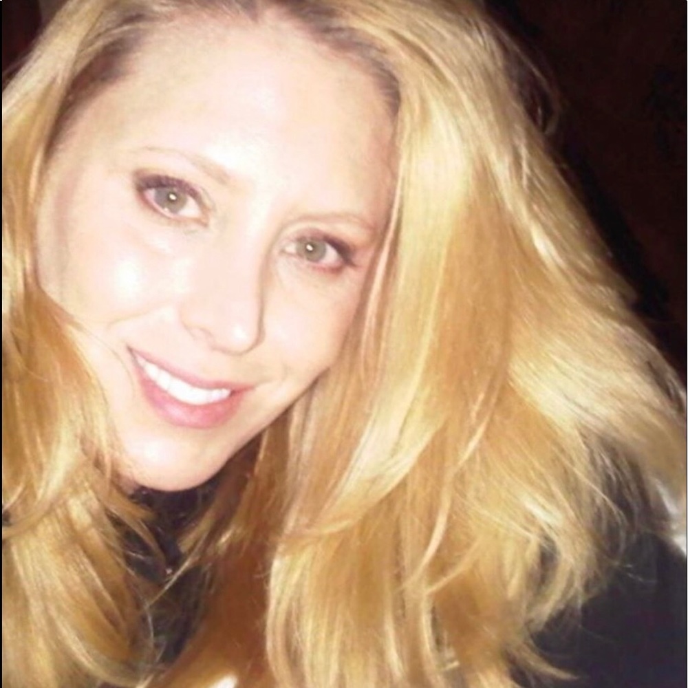 Meet your Posher, Christine